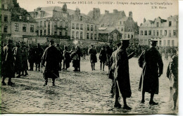 MILITARY - ST OMER - TROUPES ANGLAIS SUR LA GRAND PLACE - Oorlog 1914-18