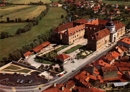 RECTO/VERSO - CPSM - BOURG EN BRESSE - VUE PLONGEANTE SUR L'HOPITAL - DOME DE SOUFFLOT - 2 CHAVAUX - TUB - Sonstige & Ohne Zuordnung