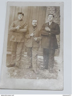 Ancienne Carte - Photo Avec 3 Hommes Fumant Pipe Et Cigarette .. Lot400. - Fotografia