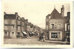 LASSAY - Carrefour Et Grande Rue - Lassay Les Chateaux