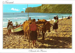 *CPM - PORTUGAL - NAZARE - La Traine Des Bateaux Par Une Paire De Boeufs - Lisboa