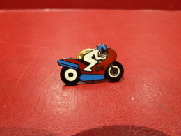 PIN'S " MOTO ELF ". - Motorbikes