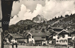 72081290 Mittenwald Bayern Ortspartie Mit Blick Gegen Wetterstein Mittenwald - Mittenwald