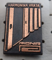 PIONIR Harmonika Vrata  Novo Mesto Construction Company Slovenia Pin - Trademarks