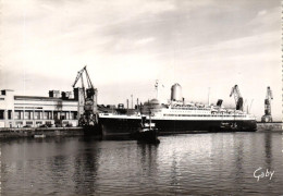 Paquebot "Bremen" Et La Gare Maritime - Cherbourg - Dampfer