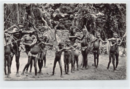 Congo Kinshasa - Tir à L'arc Chez Les Pygmées - Ed. Hoa-Qui 2358 - Belgisch-Congo