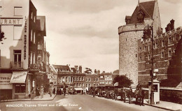 England - WINDSOR Thames Street And Curfew Tower - Windsor