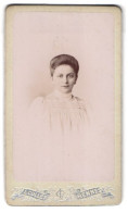 Photo Louis Collet, Rennes, 4, Quai Richemont, Portrait De Junge Dame In Zeitgenössischer Kleidung  - Anonyme Personen