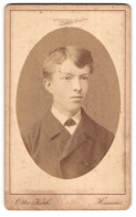 Fotografie Otto Koch, Husum, Portrait Bube Mit Seitenscheitel Im Jackett  - Anonyme Personen