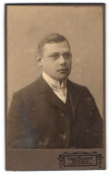 Fotografie Hans Bender, Bremen, Lützowerstr. 65, Portrait Junger Mann Mit Krawatte Im Jackett  - Personnes Anonymes