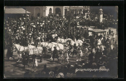 AK Kaiser-Jubiläums-Huldigungs-Festzug, Wien 1908, Hofreisekutsche  - Koninklijke Families