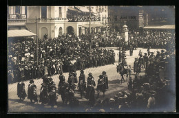 AK Kaiser-Huldigungsfestzug, Wien 1908, Gr. V: In Der Sänfte Ist Kaiser Maximilian  - Familles Royales