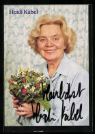 AK Schauspielerin Heidi Kabel Hält Einen Blumenstrauss In Der Hand, Autograph  - Actors