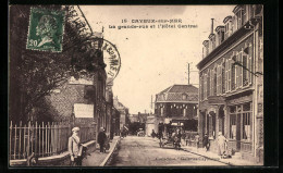 CPA Cayeux-sur-Mer, La Grande Rue Et L`Hotel Central  - Cayeux Sur Mer