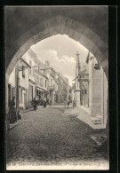 CPA Saint-Valery, La Rue De Nevers  - Autres & Non Classés