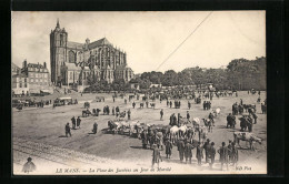 CPA Le Mans, La Place Des Jacobins Un Jour De Marché  - Le Mans