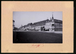 Fotografie Brück & Sohn Meissen, Ansicht Oschatz, Altmarkt, Wettersäule, Uhrenmacher Otto Bach, Gotel Weisses Ross  - Lieux