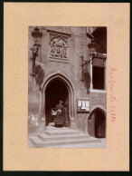 Fotografie Brück & Sohn Meissen, Ansicht Meissen I. Sa., Portal Am Rathaus Mit Weinkeller, Magd Mit Weidenkorb  - Plaatsen