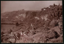 Fotografie Brück & Sohn Meissen, Ansicht Dornburg / Saale, Teilansicht Des Ortes Mit Eisenbahngleisen Und Bahnüberga  - Lieux