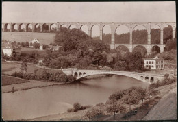 Fotografie Brück & Sohn Meissen, Ansicht Göhren B. Rochlitz, Blick Auf Die Göhrener Brücke Mit Wohnhäusern  - Lieux