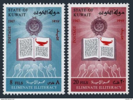 Kuwait 368-369,lightly Hinged. Mi 364-365. Arab League, Literacy Campaign, 1967. - Koweït