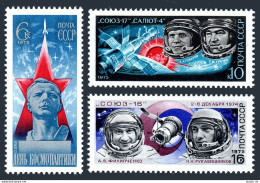 Russia 4309-4311, MNH. Mi 4342-4344. Cosmonauts Day 1975. Gagarin, Soyuz-Salyut. - Ungebraucht