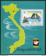 Viet Nam 1848,MNH. Michel 1913 Bl.60. Tourism 1988.Cleff Rocks.Boats. - Vietnam