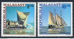 Malagasy 541-542,MNH.Michel 733-734. Pirogue,1975.Boutre - African Vessel. - Madagaskar (1960-...)