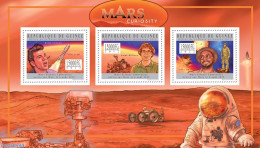 Guinea, Republic 2012 Mars Curiosity, Mint NH, Transport - Space Exploration - Sonstige & Ohne Zuordnung