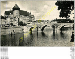 53.  LAVAL .  Le Vieux Pont Et Le Château . - Laval