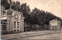 41 BLOIS - L'entree Du Haras [REF/S008178] - Autres & Non Classés