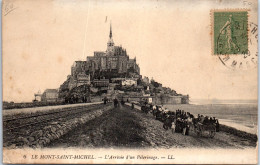 50 LE MONT SAINT MICHEL - L'arrivee D'un Pelerinage [REF/S010234] - Autres & Non Classés