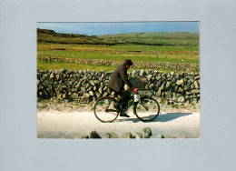 Transports  : Vélo - Local Cyclist On Inishmore, Aran Islands - Altri & Non Classificati
