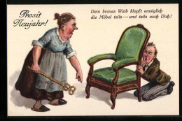 AK Ehemann Versteckt Sich Vor Der Ehefrau Hinter Einem Sessel, Neujahrsgruss  - Humor