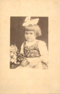 Children Portraits Photo Postcard Adorable Girl With Flowers - Portretten