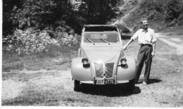 Photographie Vintage Photo Snapshot Automobile Voiture Auto Citroën Deux Chevaux - Cars