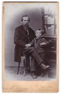 Fotografie M. Grüner, Bautzen, Herr Peter Conrad Wiegel Mit Seinem Sohn  - Anonymous Persons