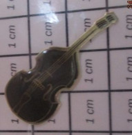 513i Pin's Pins / Beau Et Rare / MUSIQUE / INSTRUMENT A CORDES VIOLON CONTREBASSE VIOLONCELLE Pour HEINEKEN - Música