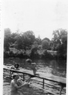 Photographie Vintage Photo Snapshot Champigny Sur Marne Saut Bain Plongeon - Other & Unclassified