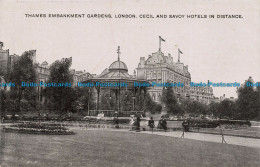 R639331 London. Thames Embankment Gardens. Cecil And Savoy Hotels In Distance - Sonstige & Ohne Zuordnung