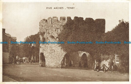 R640191 Tenby. Five Arches. E. T. W. Dennis - Monde