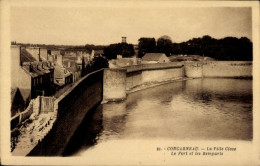 CPA Concarneau Finistère, La Ville Close, Le Port, Les Remparts - Autres & Non Classés