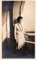 Photographie Vintage Photo Snapshot Beauvallon Femme Mode Fashion Mer Collier - Other & Unclassified