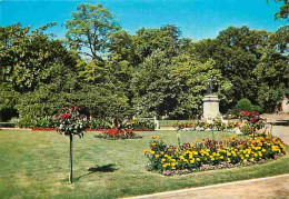 42 - Montbrison - Jardin D'Allard - Statue Victor De La Prade - Massifs Floraux - Fleurs - CPM - Voir Scans Recto-Verso - Montbrison