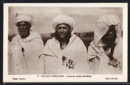 AK Atlas Marocain, Grands Chefs Berbers, Araber Mit Orden  - Non Classificati