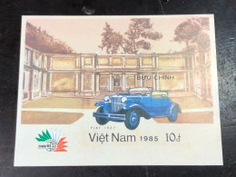 VIET  NAM  STAMPS BLOCKS STAMPS -42(1985 FIAT 127 Imperf )1 Pcs Good Quality - Viêt-Nam