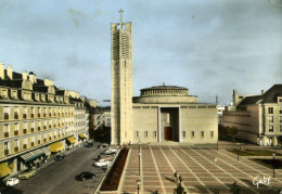 CPSM  LORIENT  - Eglise Notre-Dame-des Victoires. - Lorient