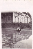 Photo Originale - 45 -  LA FERTE SAINT AUBIN - Femmes Du Pensionnat En Promenade En Barque Autour Du Chateau - Juin 1934 - Places