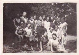 Photo Originale - 38 - SAINT NIZIER - Pension Du Moucherotte - Groupe De Femmes Pensionnat Ursulines Beaugency Aout 1933 - Places