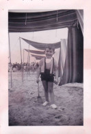 Photo Originale - LE PORTEL - 1938 - Jeune Garcon A La Plage - Lieux